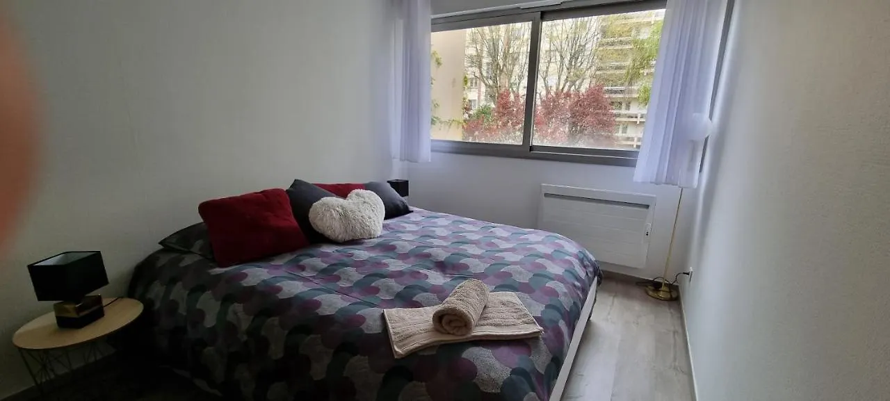Appart T3 Avec Parking Lyon 6Eme Brotteaux Lycee Du Parc Apartment 0*,  France